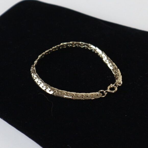 Link Jewelry - Vintage Gold Herringbone-Link Metallic Bracelet 7"